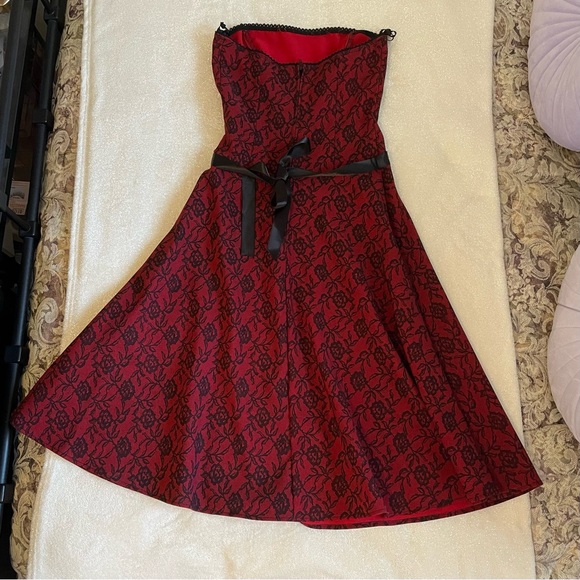 VINTAGE CHARLOTTE RUSSE FORMAL/HOLIDAY DRESS✨ - Picture 2 of 10